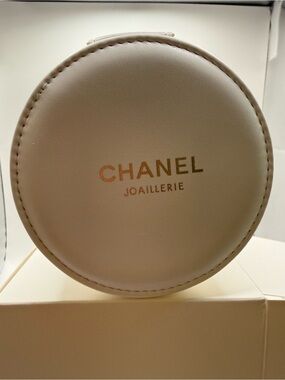 CHANEL Cream Round Joaillerie Travel Jewelry Case with Gold Logo